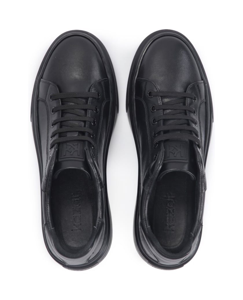 Kazar-Schwarze-Herren-Sneaker-aus-Leder-mit-KA