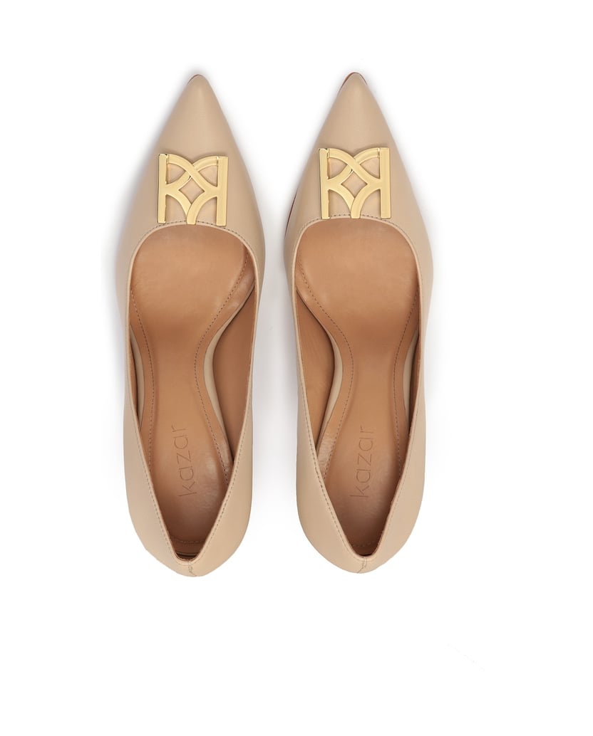 Kazar-Lederpumps-mit-Metallverzierung-beige