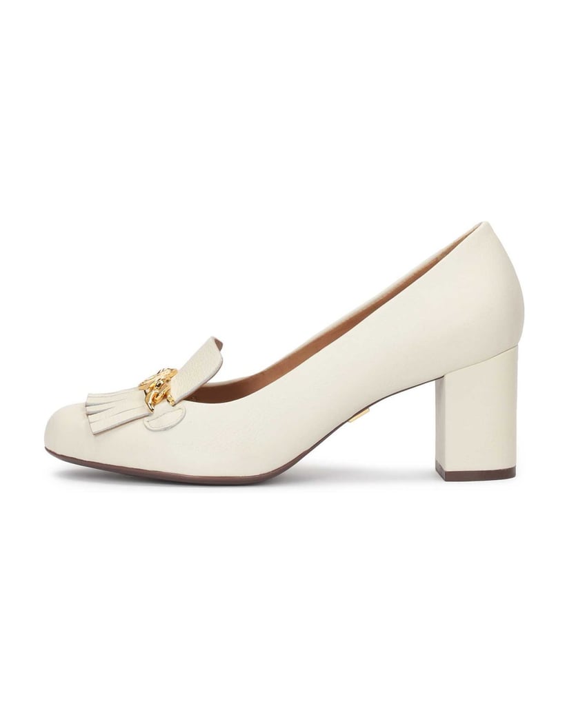 Kazar-Pumps-on-a-comfortable-heel-decorated-with-tassels-biela