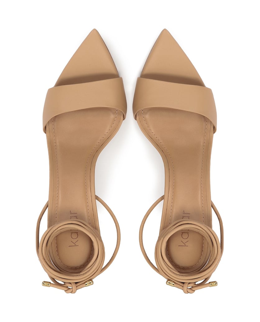 Kazar-Stachelige-Ledersandalen,-die-um-den-Knö-camel