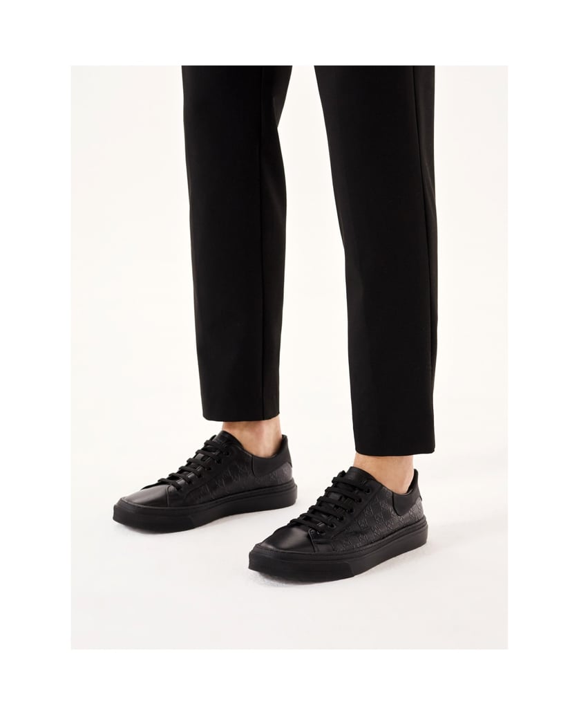 Kazar-Schwarze-sportliche-Schuhe-im-Sneakers-Stil