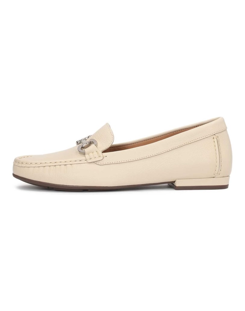 Kazar-Leather-moccasins-with-a-metal-clamp-béžová