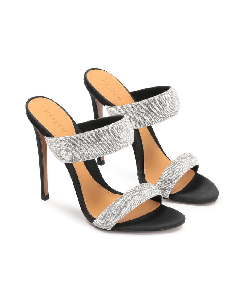 Kazar-Schwarze-Pantoletten-aus-Textil-mit-glän-schwarz