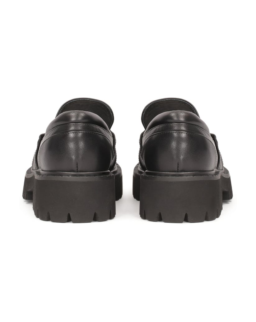 Kazar-Black-shoes-on-a-treaded-sole-čierna