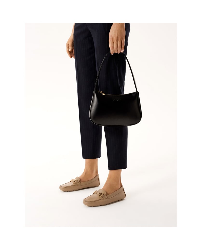 Kazar-Kleine-Tasche-aus-genarbtem-Leder-schwarz