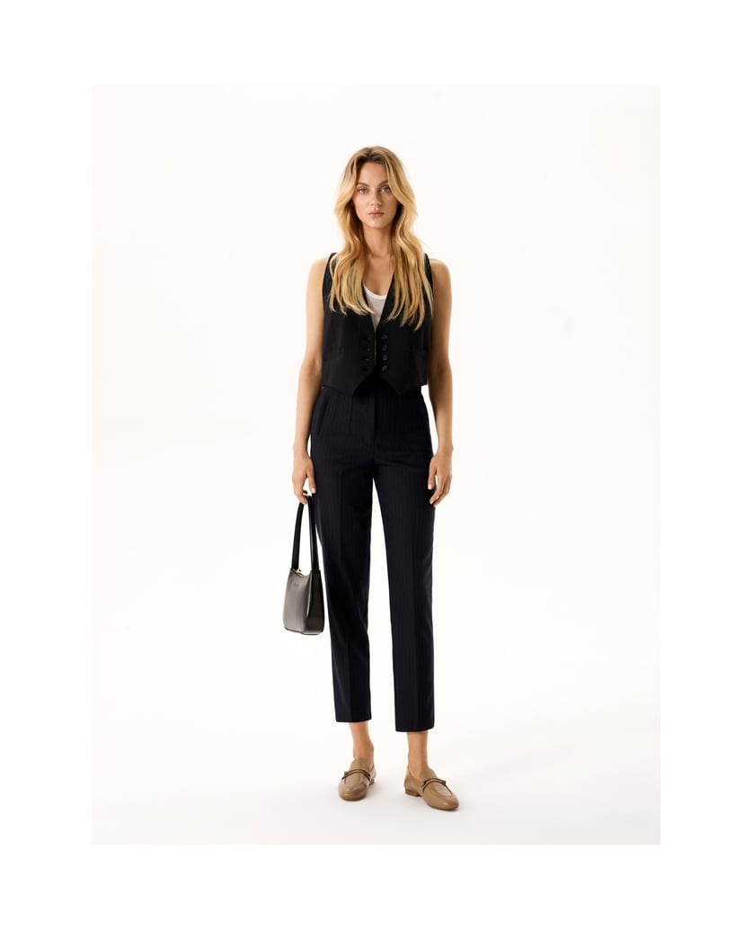 Kazar-Kleine-Tasche-aus-genarbtem-Leder-schwarz