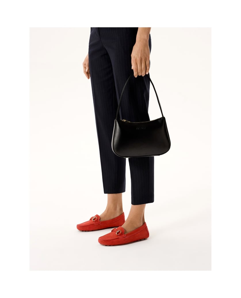 Kazar-Kleine-Tasche-aus-genarbtem-Leder-schwarz