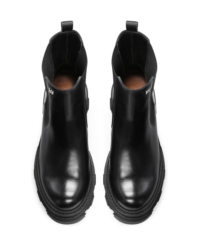 Kazar-Leather-boots-on-a-thick-sole-with-elastic-inserts-černá
