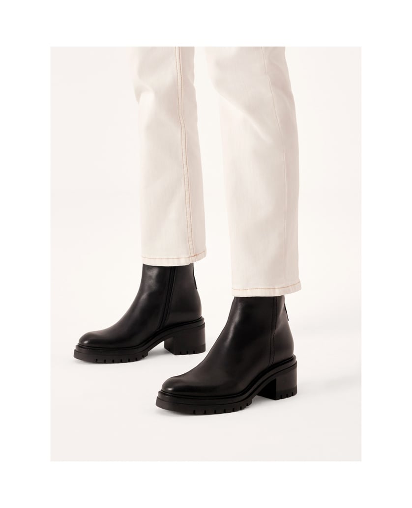 Kazar-Black-heeled-boots-with-a-simple-upper-černá