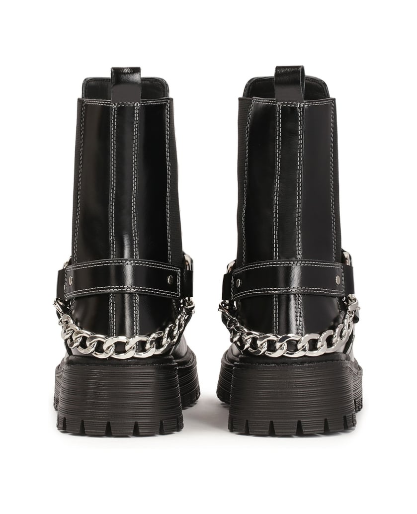 Kazar-Stiefel-mit-flacher-Sohle-und-Metall-Acc