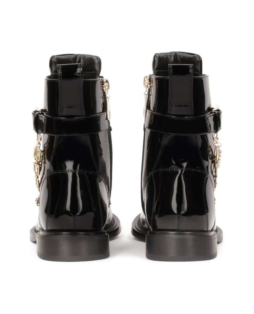 Kazar-Lacklederstiefel-mit-Ketten-verziert-schwarz