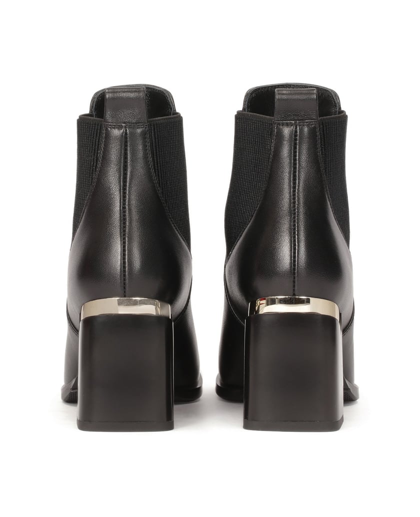 Kazar-Schwarze-Stiefel-mit-breitem,-verziertem-schwarz