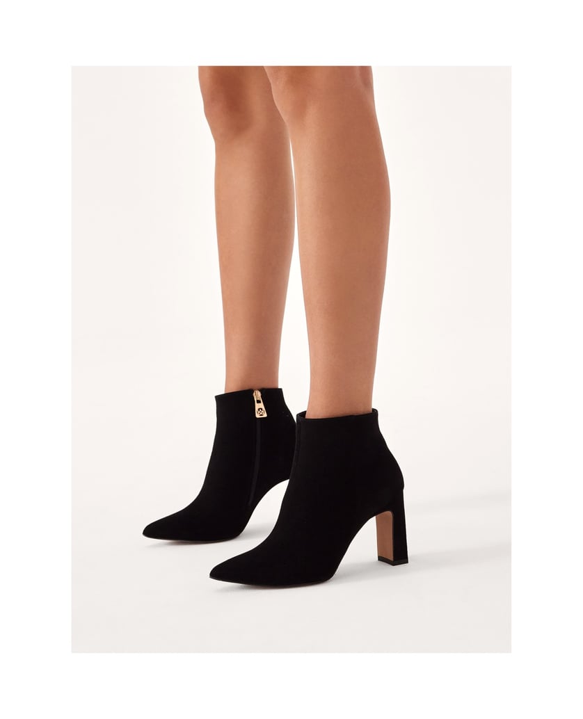 Kazar-Schwarze-spitz-zulaufende-Stiefel-aus-we-schwarz