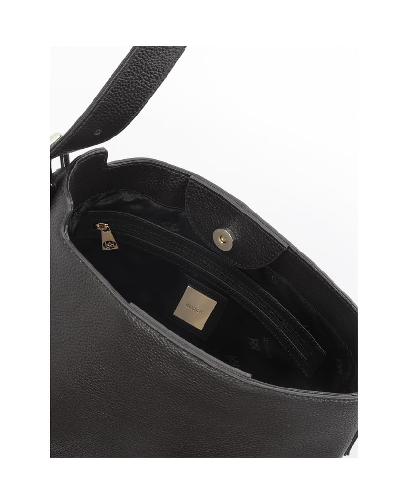 Kazar-Schwarze-Ledertasche-im-minimalistischen