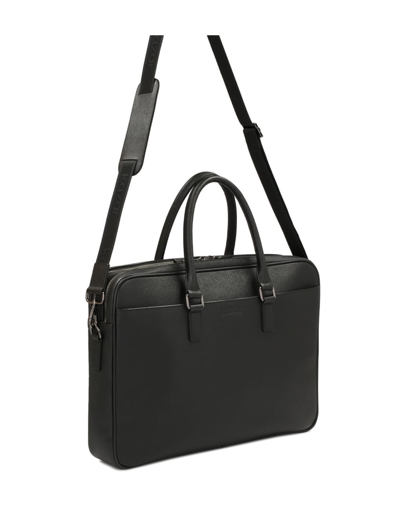 Kazar-Schwarze-Herrenhand--und-Schulteraktenta