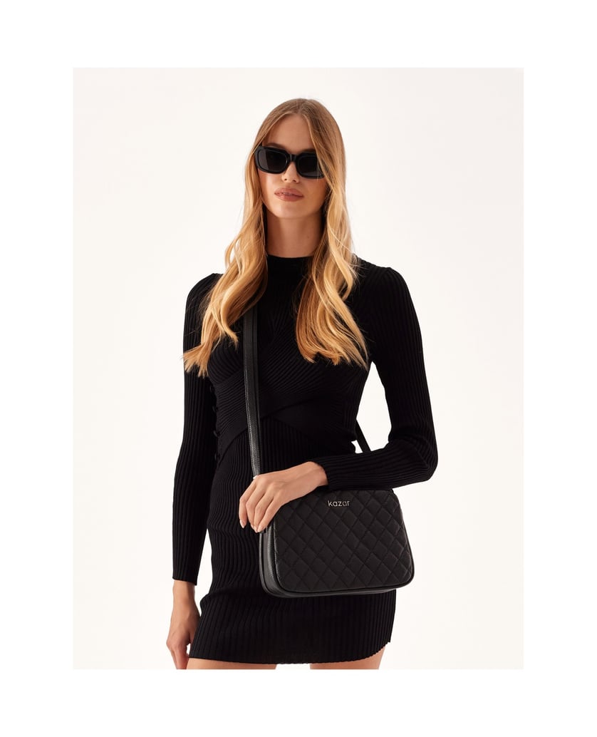 Kazar-Kleine-schwarze-Umhängetasche-mit-silber