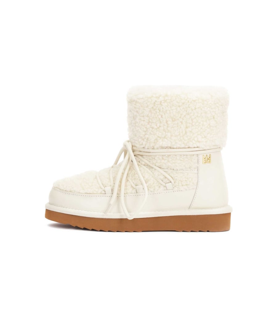 Kazar-Cream-snow-boots-on-a-brown-sole-biela