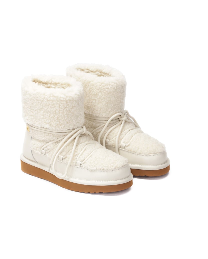 Kazar-Cream-snow-boots-on-a-brown-sole-biela