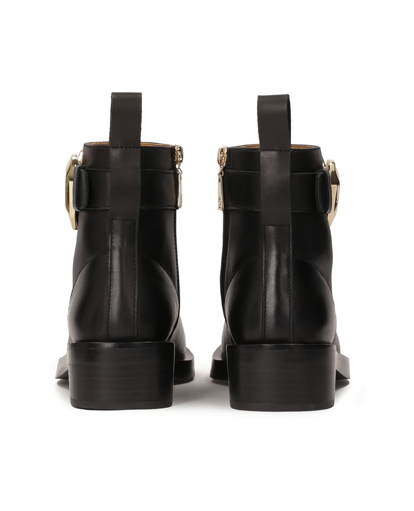 Kazar-Low-boots-decorated-with-a-metal-heart-černá