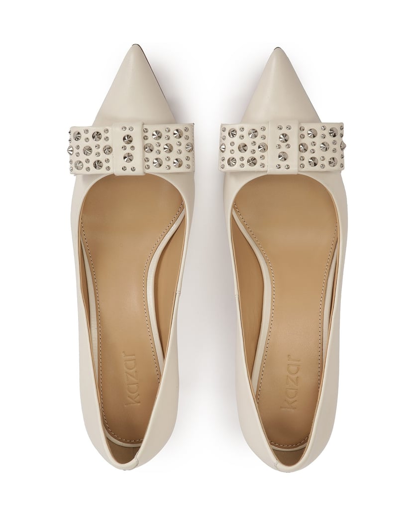 Kazar-Cream-rhinestone-bow-pumps-bílá