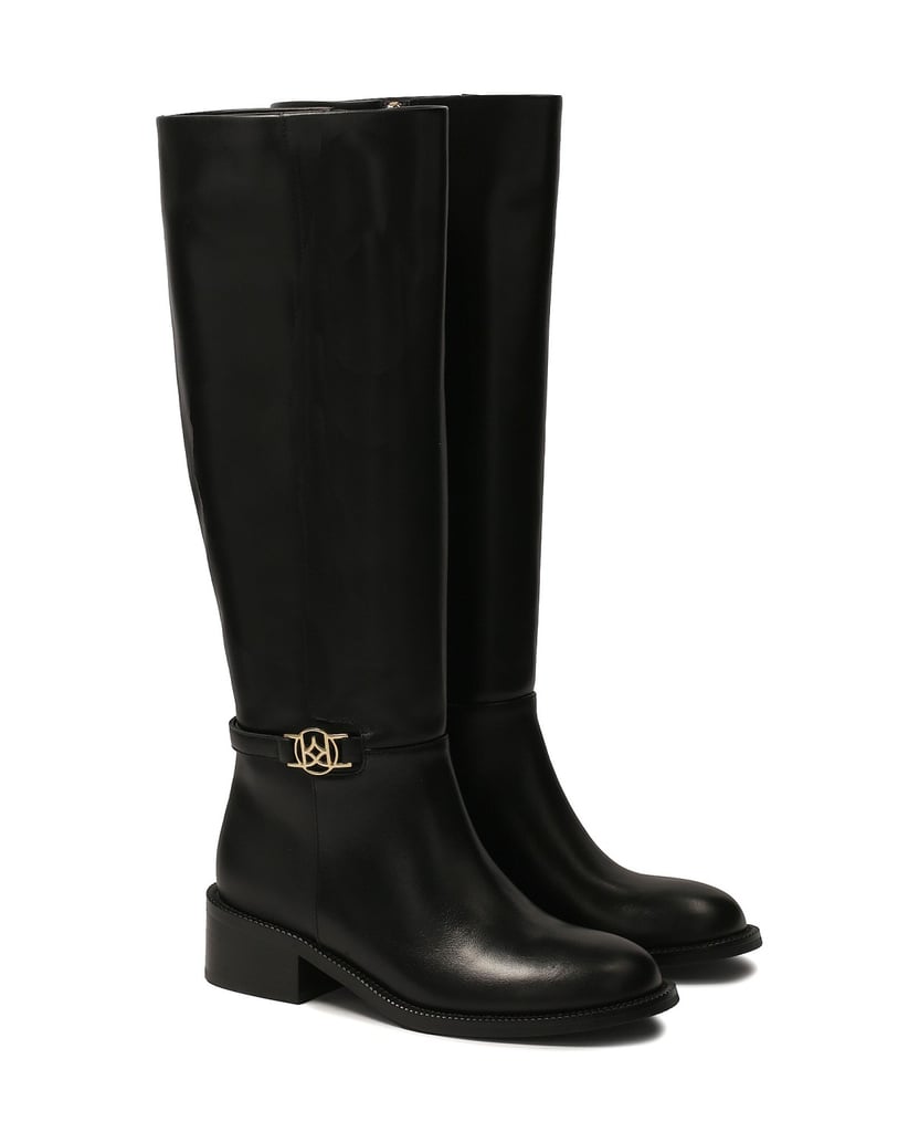 Kazar-Simple-leather-boots-with-a-metal-monogram-čierna