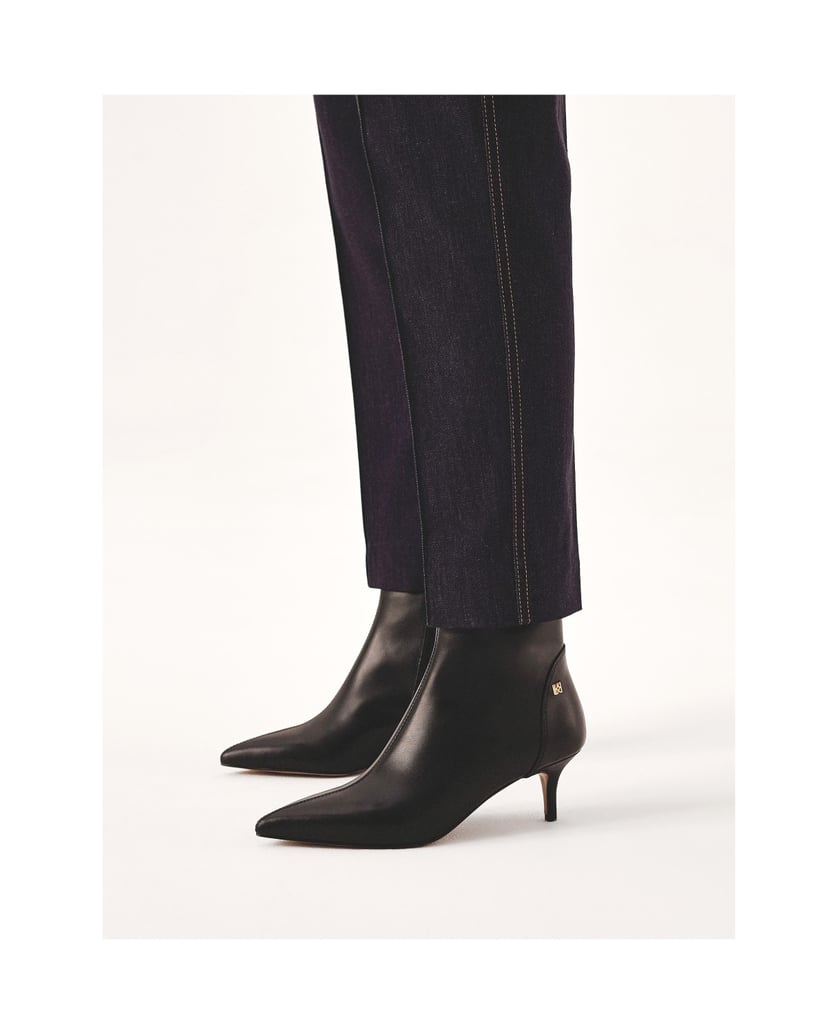 Kazar-Lederstiefel-mit-Entenschnabelabsätzen-schwarz