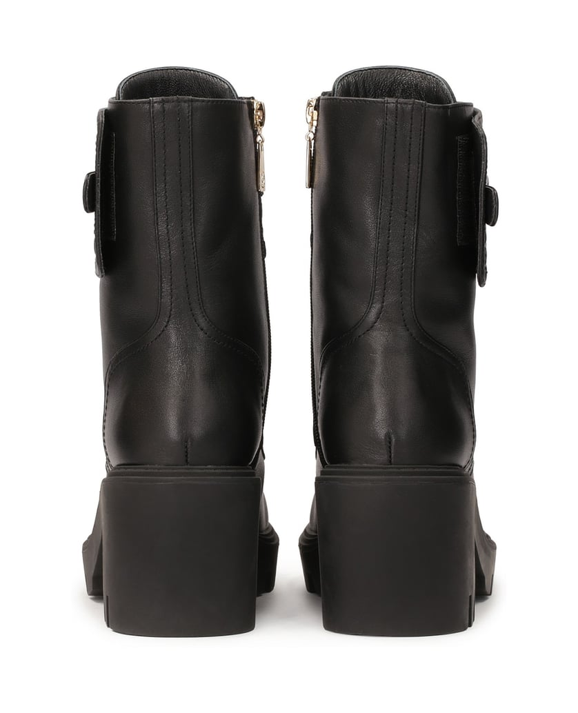 Kazar-Black-block-toe-boots-with-monogrammed-flap-by-KAZAR-čierna