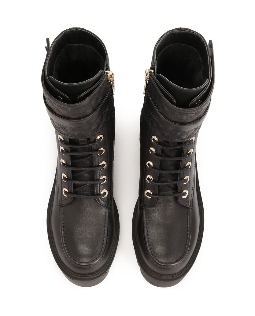 Kazar-Black-block-toe-boots-with-monogrammed-flap-by-KAZAR-čierna