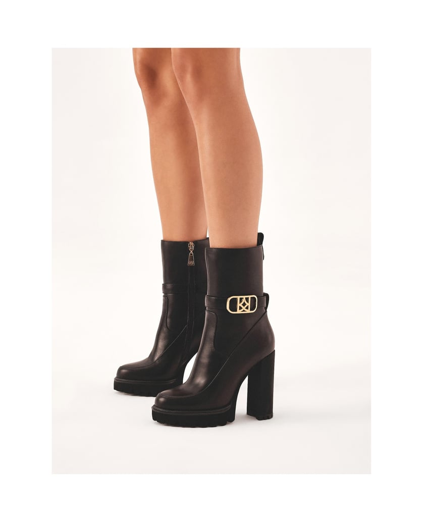 Kazar-Schwarze-KAZAR-Stiefel-mit-Monogramm-auf-schwarz