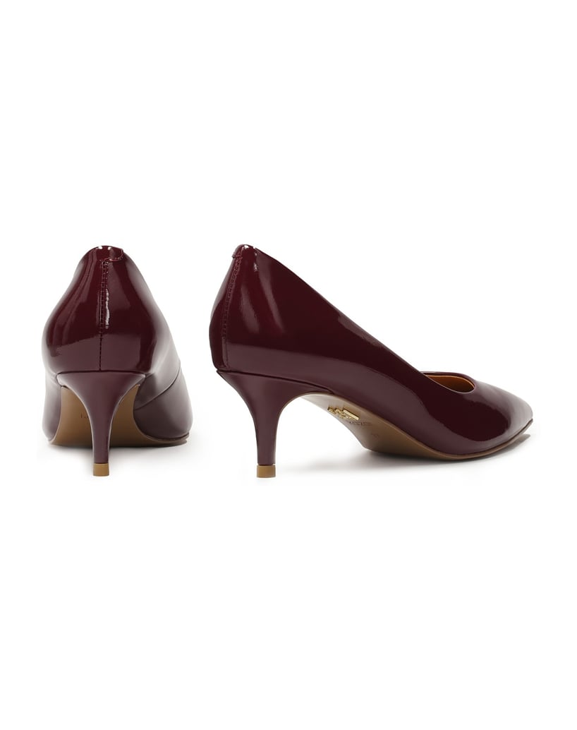 Kazar-Maroon-low-pumps-in-patent-leather-červená