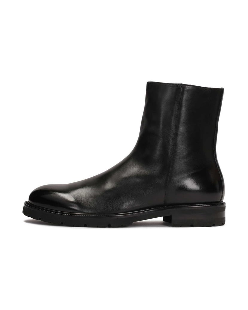 Kazar-Schwarze-Lederstiefel-mit-minimalistisch-schwarz