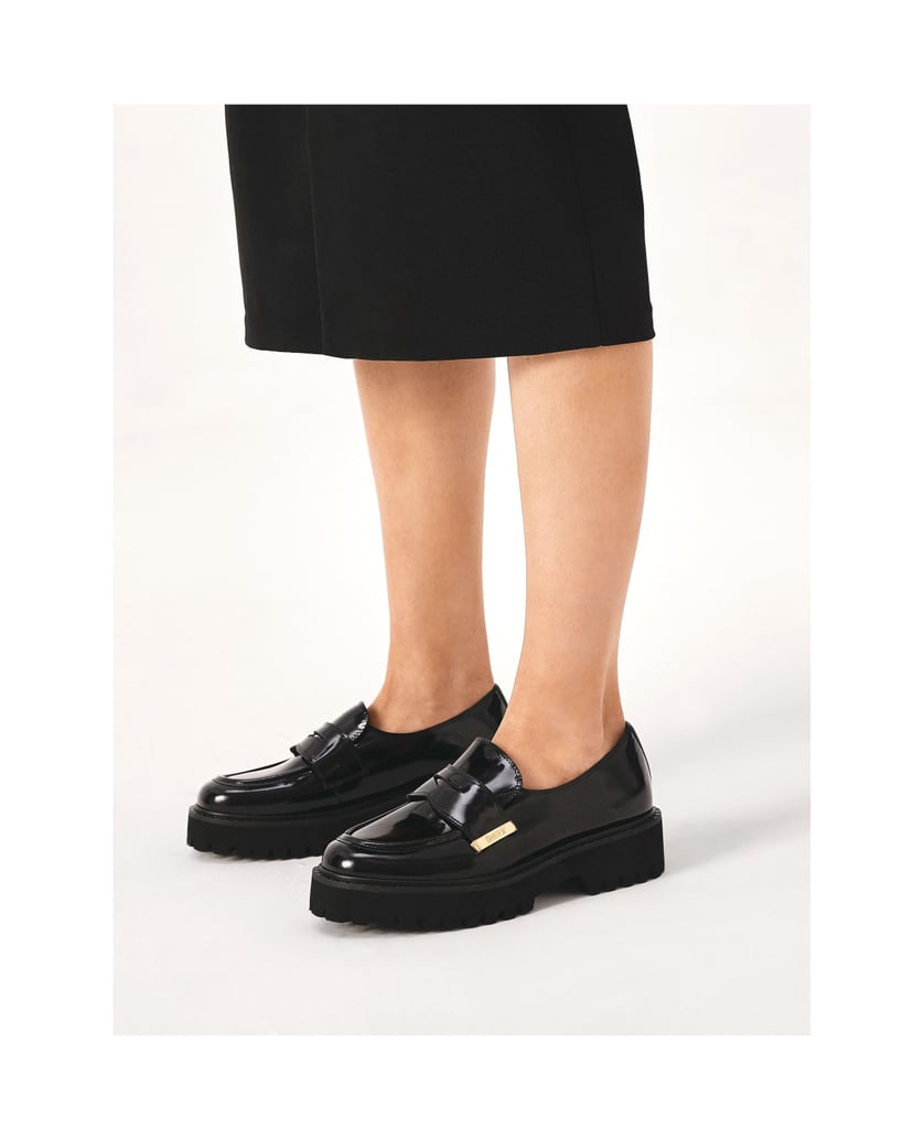 Kazar-Black-shoes-with-track-sole-černá