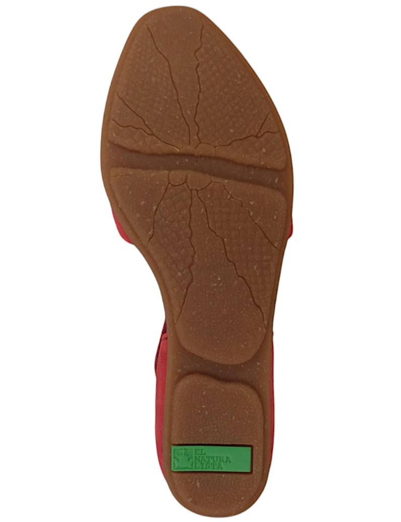 El-Naturalista-Ballerinas-rot