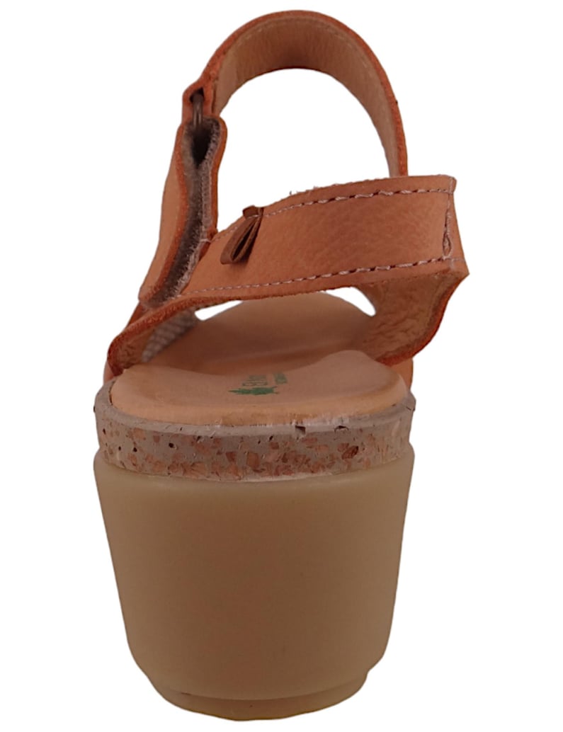 El-Naturalista-Sandalen-rosa