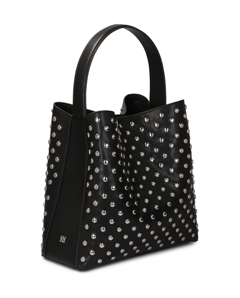 Kazar-Black-leather-handbag-decorated-with-round-rivets-čierna