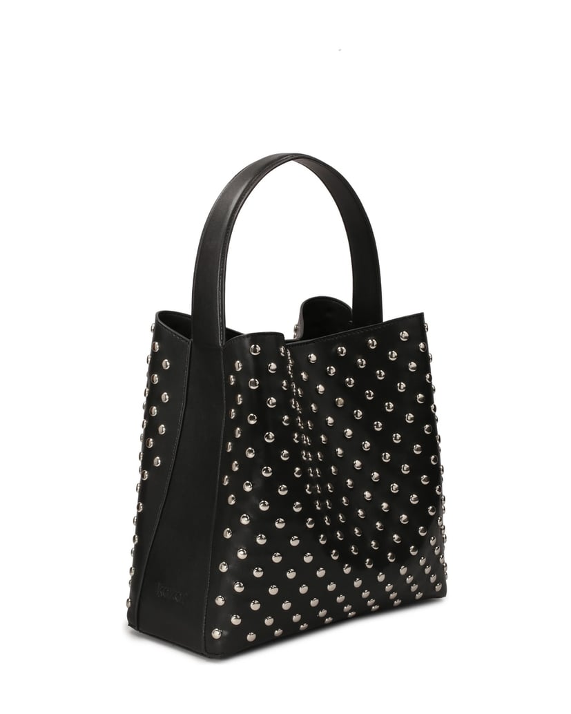 Kazar-Black-leather-handbag-decorated-with-round-rivets-čierna