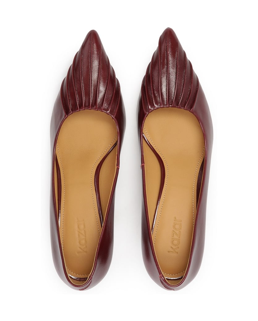 Kazar-Maroon-pumps-with-a-striking-notch-on-the-nose-červená