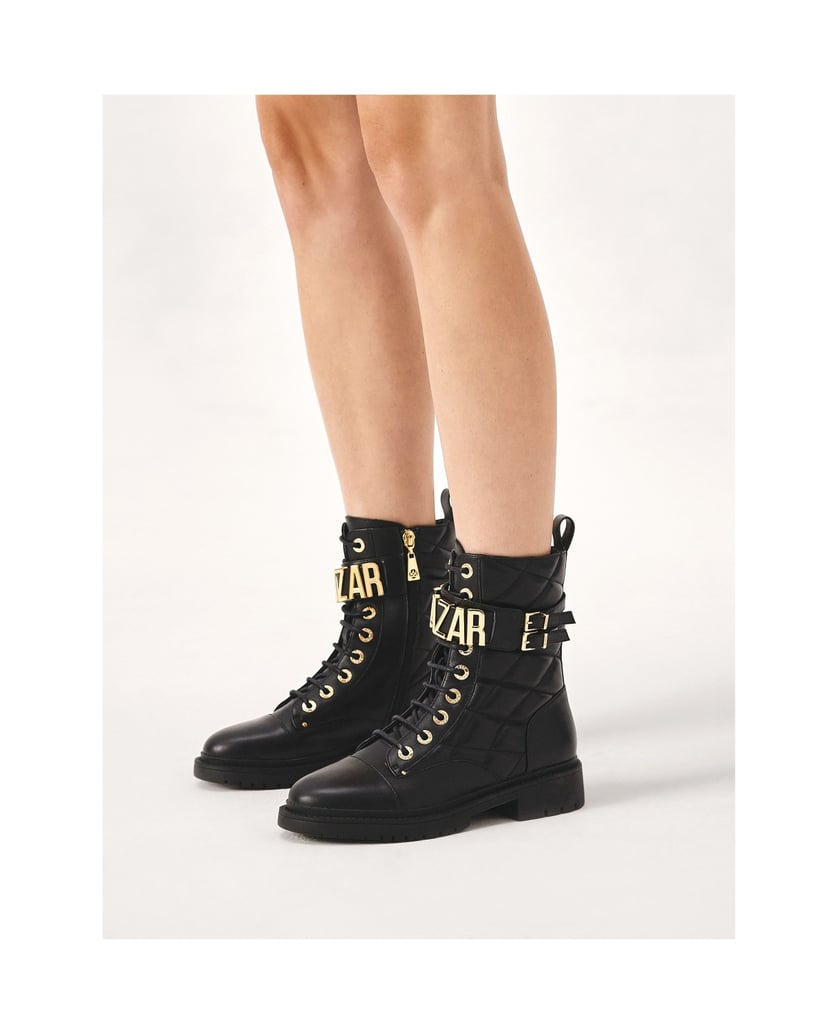 Kazar-Lederstiefel-mit-Metallbeschriftung-schwarz