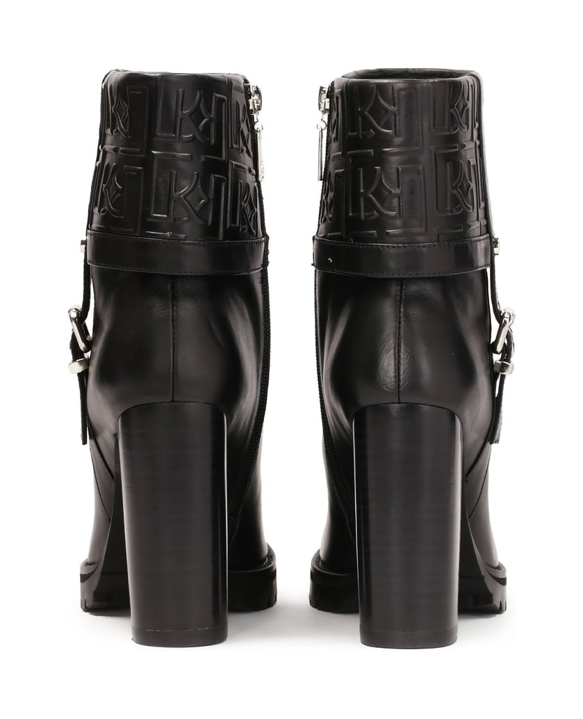 Kazar-Stiefel-mit-umgeschlagenem,-verziertem-S-schwarz