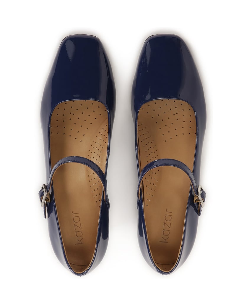 Kazar-Navy-blue-patent-leather-low-heel-pumps-tmavá-modrá