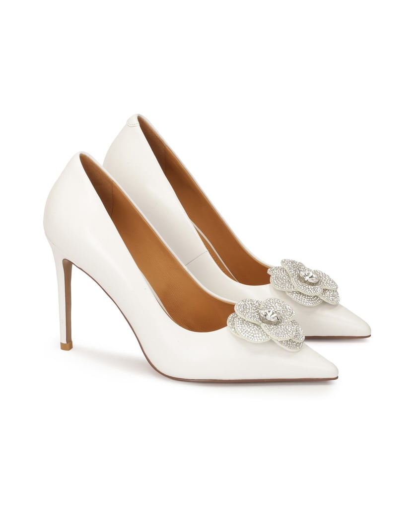 Kazar-Weiße-Lederpumps-mit-glitzernder-Blume-weiss