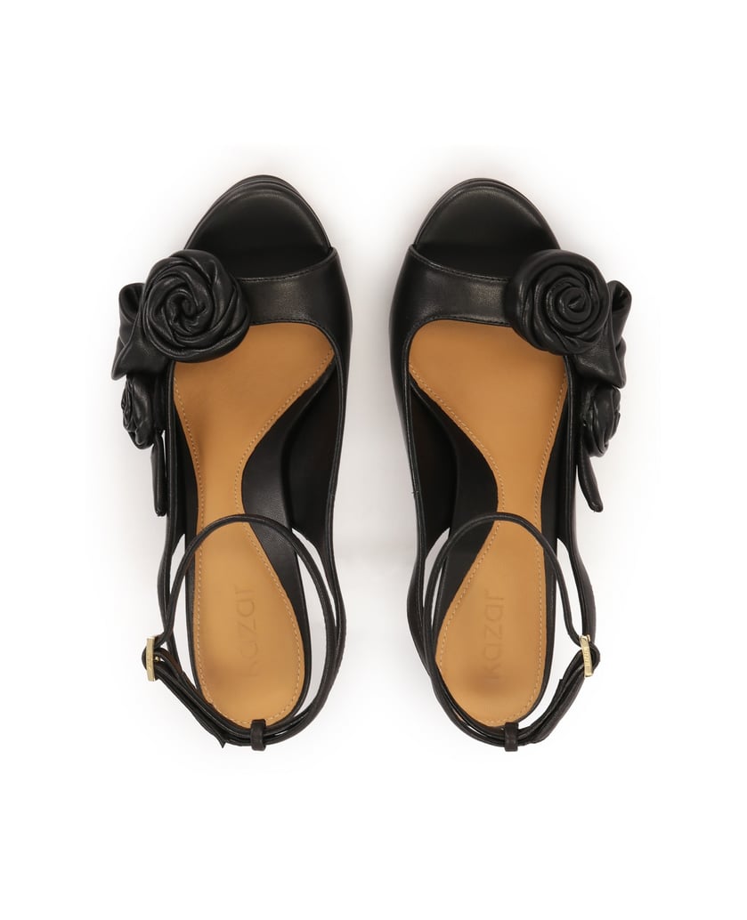 Kazar-Black-sandals-with-leather-flowers-čierna