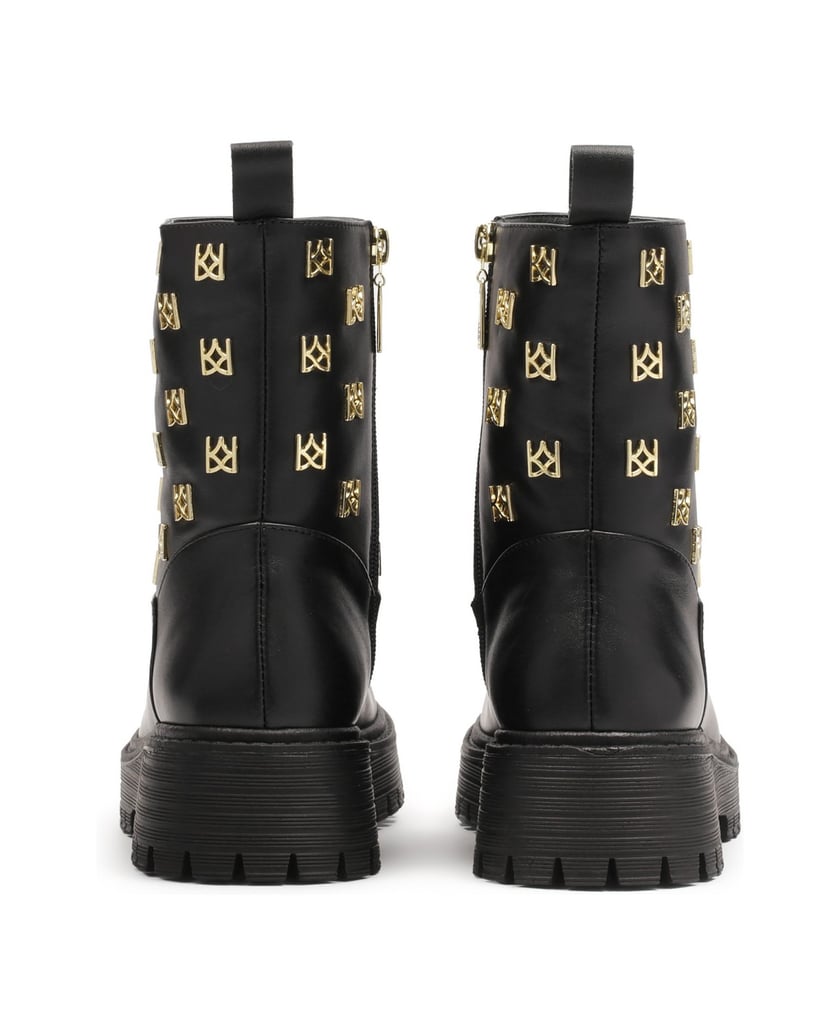 Kazar-Zipper-boots-decorated-with-metal-monograms-čierna