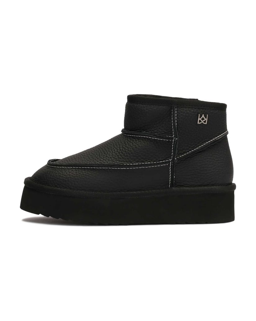 Kazar-Black-leather-snow-boots-with-white-threading-černá