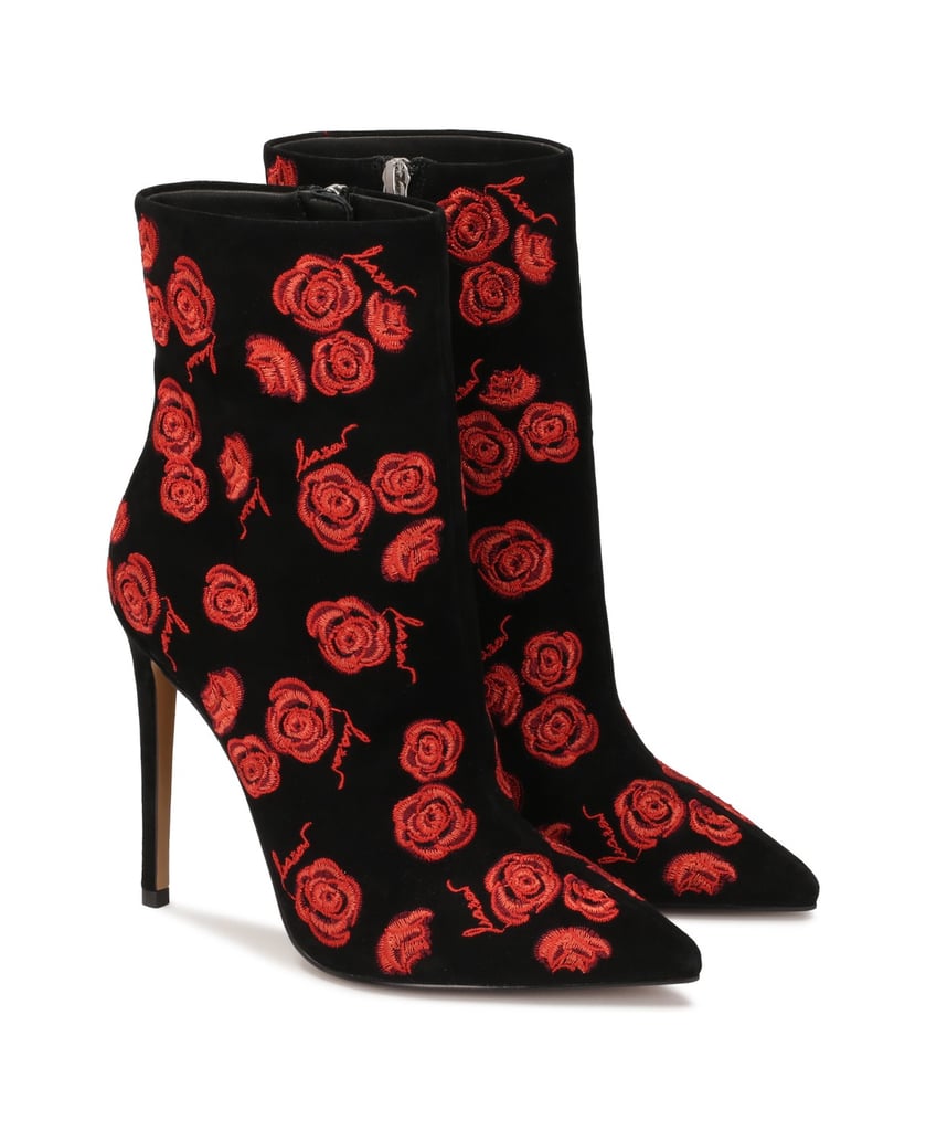 Kazar-Suede-boots-with-embroidered-red-flowers-černá