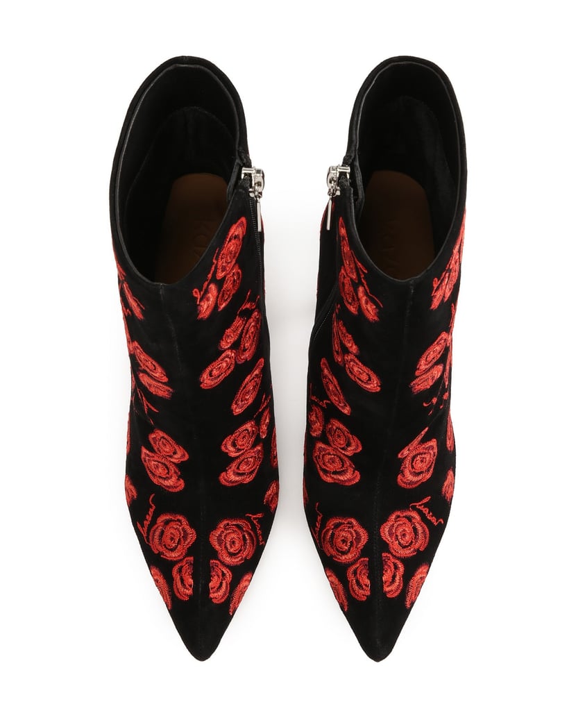 Kazar-Suede-boots-with-embroidered-red-flowers-černá