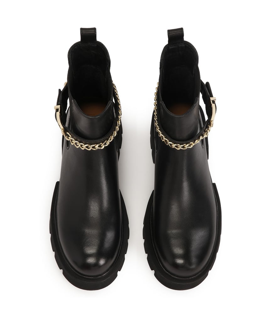 Kazar-Chelsea-Stiefel-mit-Ziergürtel-und-Kette-schwarz