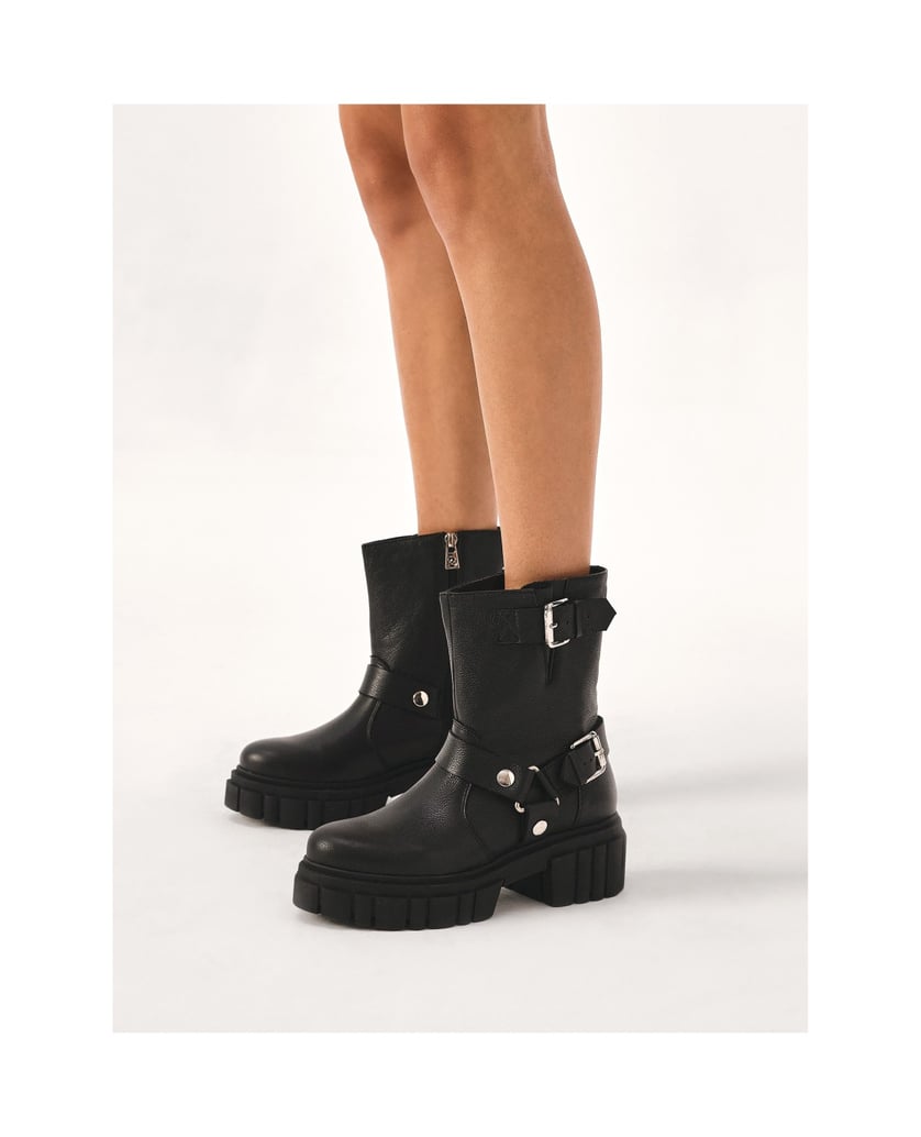 Kazar-Zipper-boots-with-solid-sole-čierna