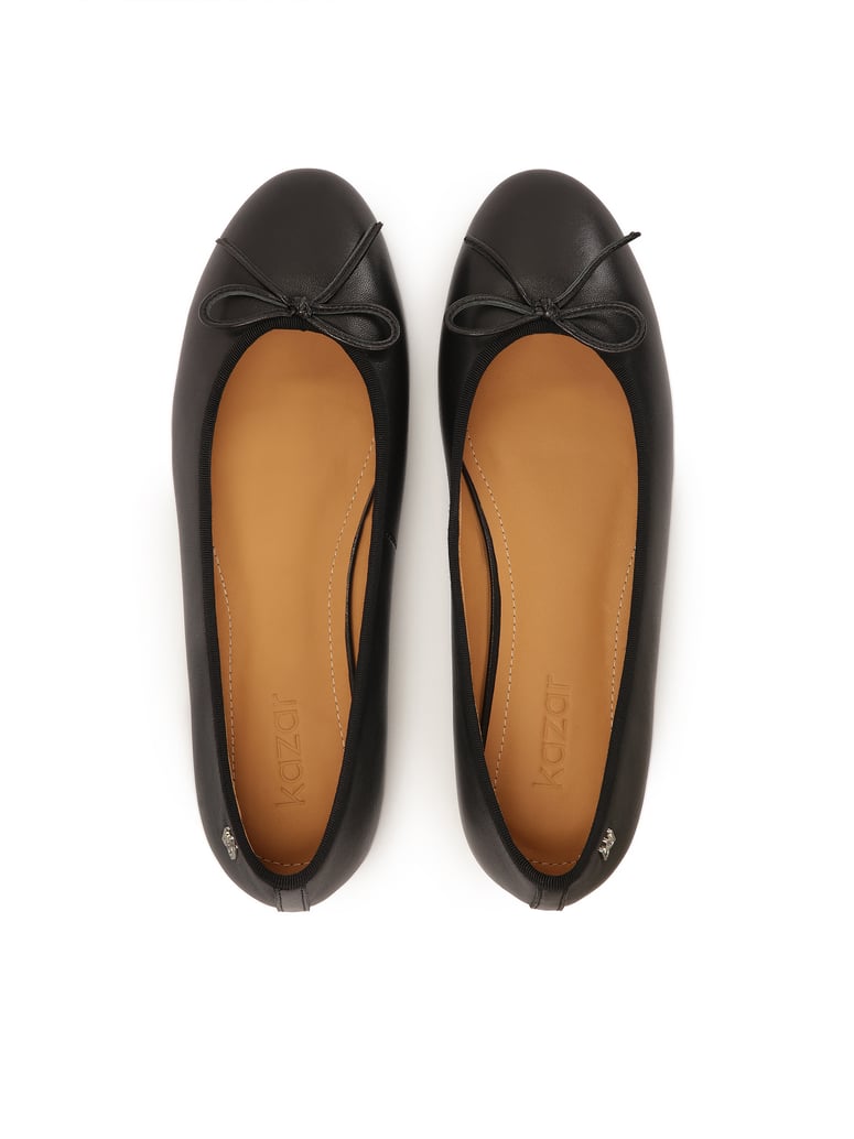 Kazar-Schwarze-minimalistische-Ballerinas