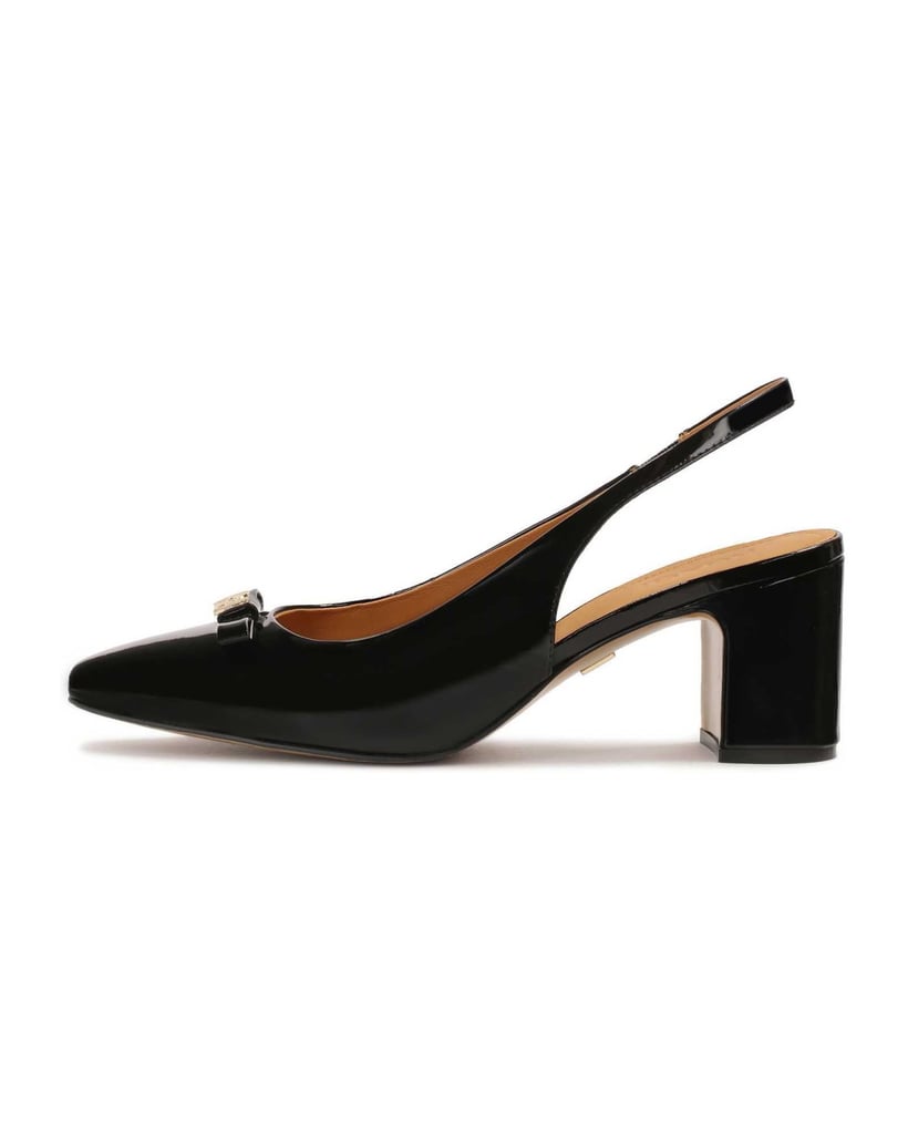 Kazar-Black-patent-leather-pumps-with-embellishment-on-the-nose-čierna